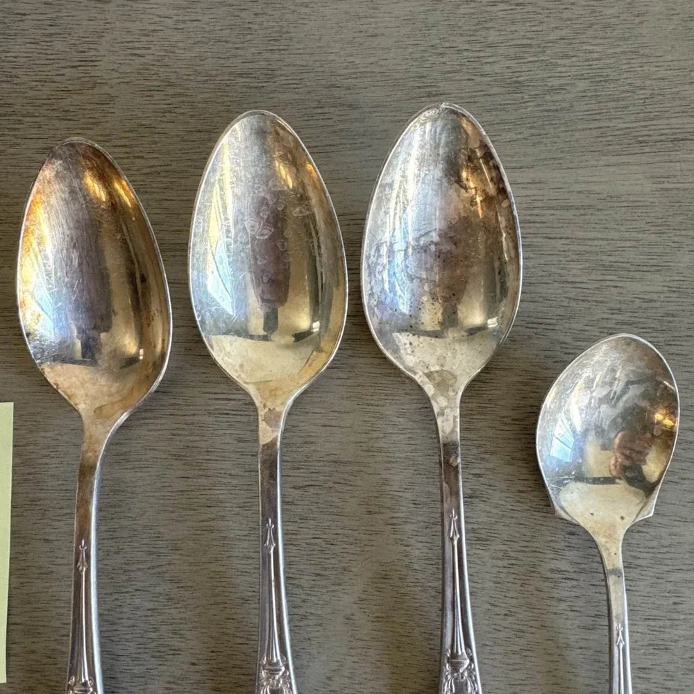 Holmes‎ & Edwards LOVELY LADY 1937 Silverplate Teaspoon Spoon Flatware